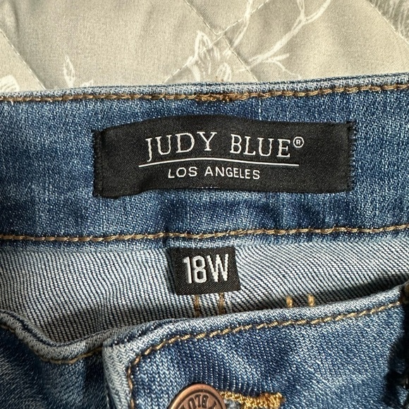 JUDY BLUE NWT Lemon Patch High Waist Skinny Jeans, Size 18W (v) - Picture 6 of 9
